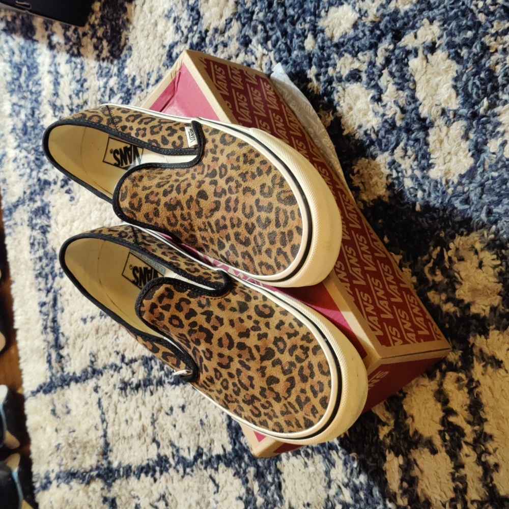 Men's slip-on vans suede/leopard print size 11